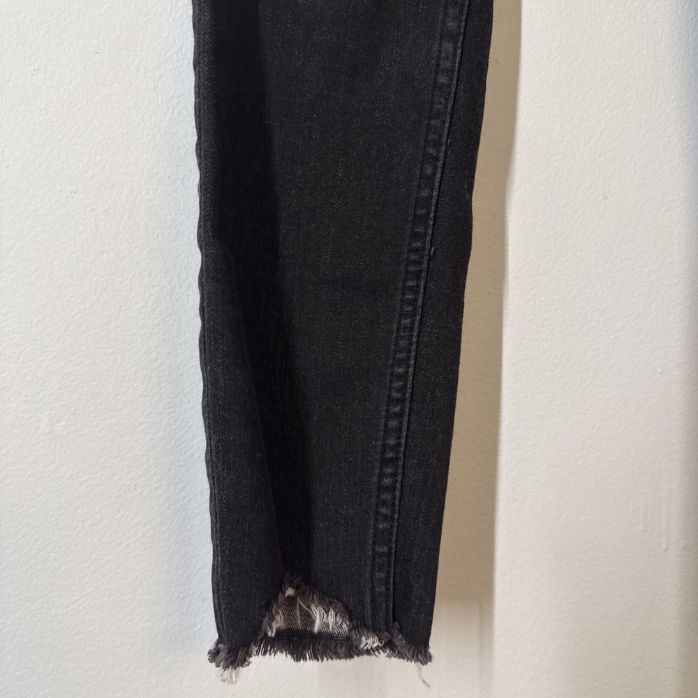 Free People Black Skinny Jeans 26 Ripped Knee Raw Hem Indie Sleaze‎ Grunge Y2K - Picture 2 of 7